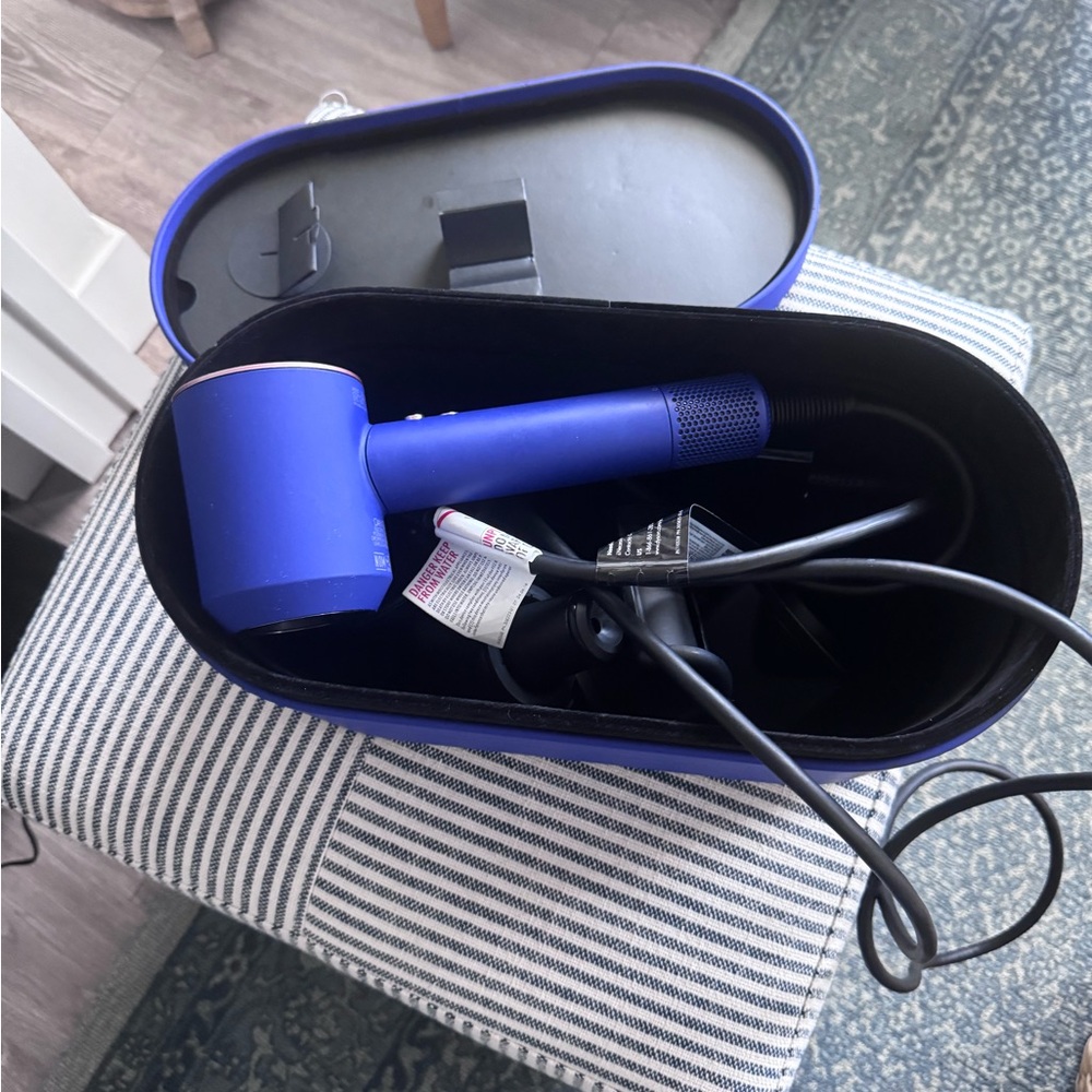 Dyson
Special Edition Supersonic Hair Dryer in Vinca Blue and Rose
